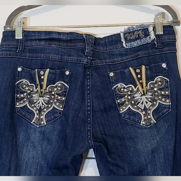 Way Women's Blue Jeans with Embellished Pockets Blingy Mid-Rise Bootcut Size 11 - Picture 9 of 13